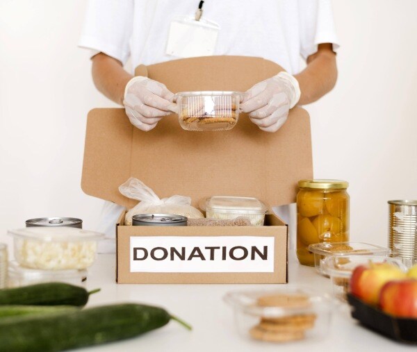 box-with-food-being-prepared-donation-1 (1)